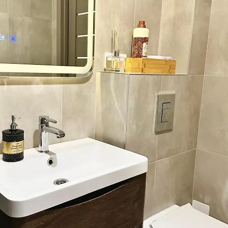 уютная в новом жк акварель рядом с центром Apartment